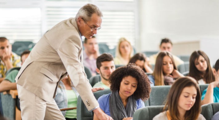 questions to ask before following your friends to college